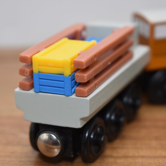 2002 Catherine & Trailer Train Tank Engine Thomas & Friends Wooden Railw… - Picture 9 of 11